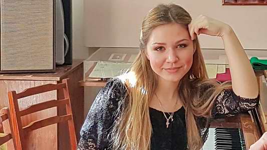 Gitarrenlehrerin Julia Malachowski